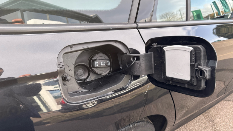 Skoda Octavia 1.4 TSI iV SE Technology DSG 5dr Estate